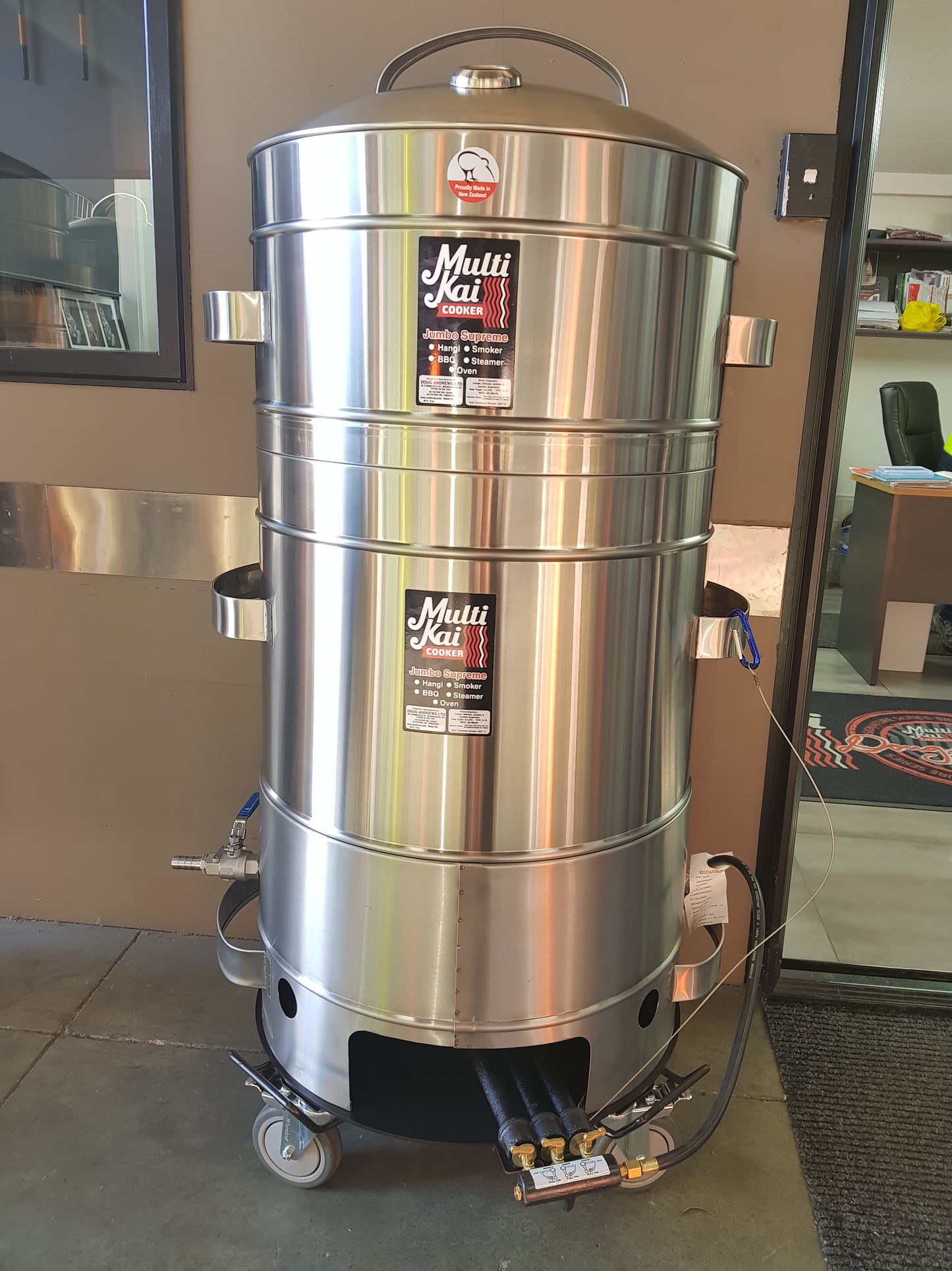 GIANT 2 x 8 Basket Jumbo Supreme + MKC Kai Pot Package (up to 1 week)